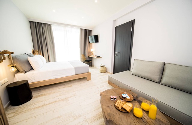 Superior two-bedrooms suite with seaview by KaliThea Suites