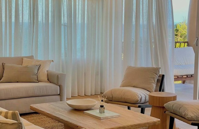 Surfside Luxury at Las Olas - Renovated 3 bed 3 bath condo on Costa Azul Beach