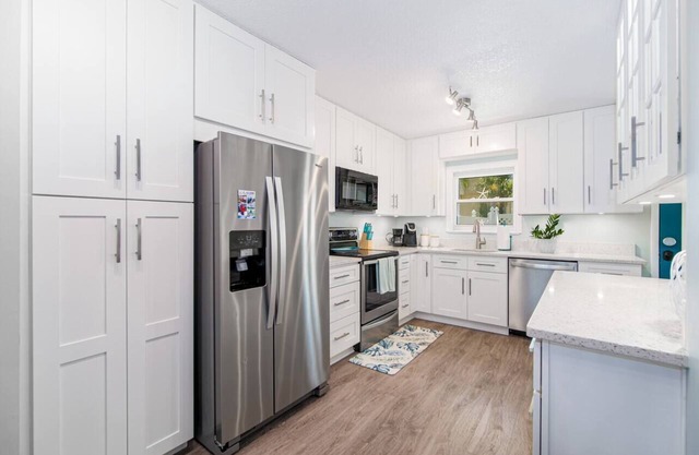 Sweet Beach Townhome with Great Location!