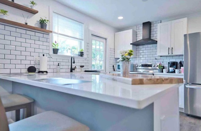 Sweet Beach Home Retreat w/Private Rustic Beach Suite!