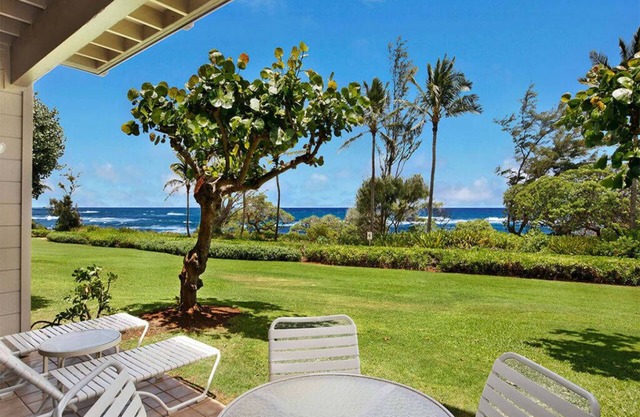 Sweet Ground Floor Suite w/WiFi, Lanai, Kitchen, Flat Screens, DVD–Kaha Lani 122