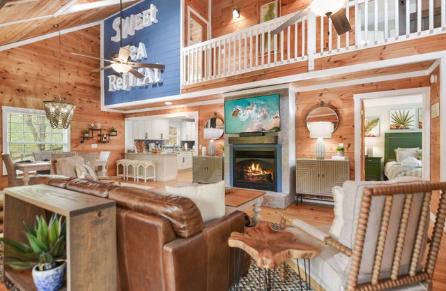 Sweet Tea Retreat up on the hill in Cossawattee River Resort Ellijay