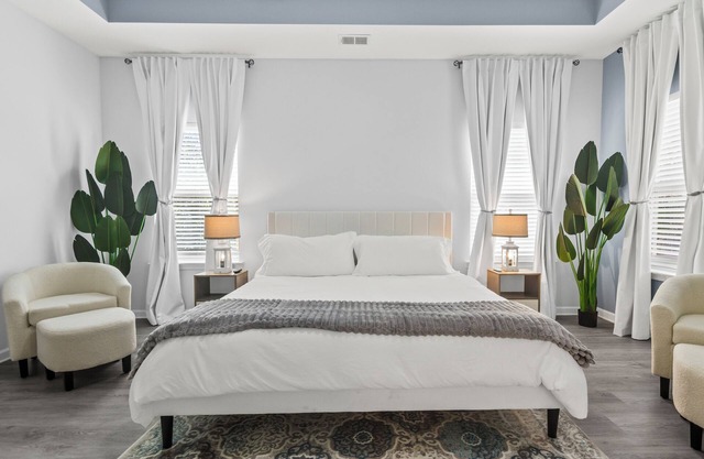 Swing by the HEART of Gainesville to relax & more