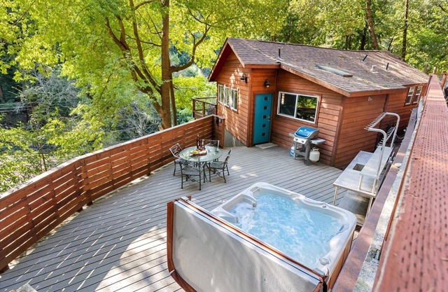 Sydney's Retreat~Chic & Enchanting Treetop Paradise! Quiet!HtTb/Pup/WiFi