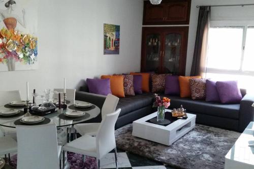 Tétouan Martil Spacieux 2CH 2SDB Confort Parking Gratuit & WIFI FIBRE OPTIQUE!