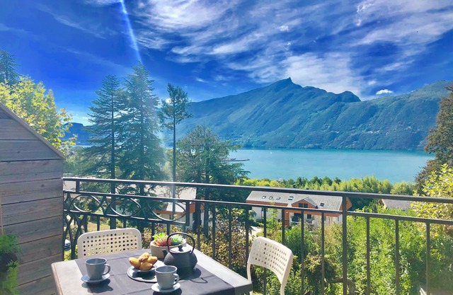T2 Moderne, vue Lac, Climatisé, Avec Parking et Wifi, Ttes Commodités