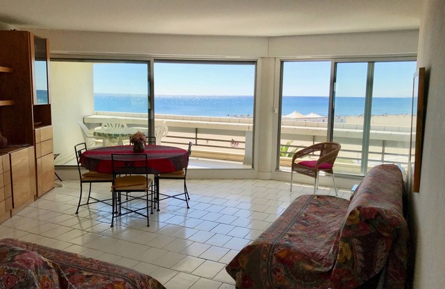 T3 direct beach superb view on sea 71m2 6 pers + parking