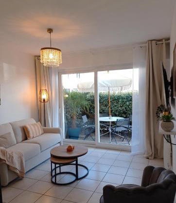 T3 rez-de-chaussée lumineux avec terrasse proche plage