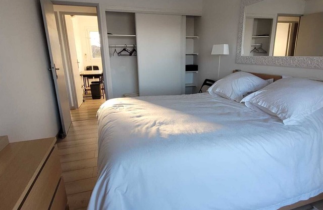 T3 with nice view. Calm. Ideal for lovers