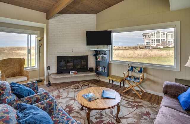 T401 3 Bedroom Beach Front, No cleaning fees