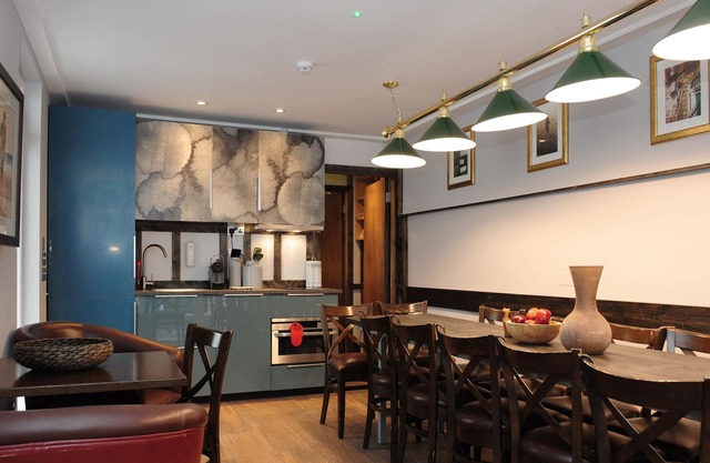 Talbot Coach House, Sleeps 16 in the heart of Dublin