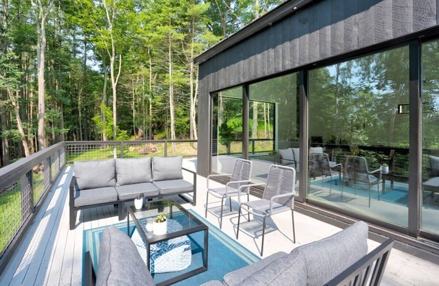 Tamarack House - Chic Modern near Narrowsburg