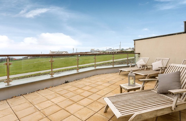 Tamarisk, Treyarnon Bay - a cottage that sleeps 7 guests in 4 bedrooms