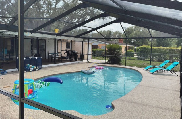 Tampa 3BR House: Private Pool, Prime Location/Near Attractions/Private Parking