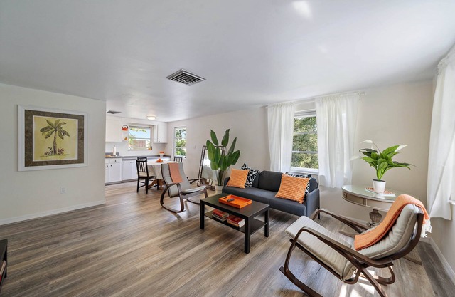 Tangerine Terrace - Beach Escape .7 Mi From Beach