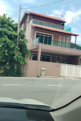 Tanjung bungah double story house for 18 people