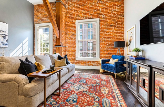 🌟TASTE OF DOWNTOWN 4 BEDROOM/4 BATH + SLEEPER SOFA