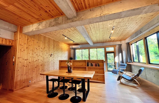 TATEYA VACATION 60/ Cozy quiet Condo by the creek
