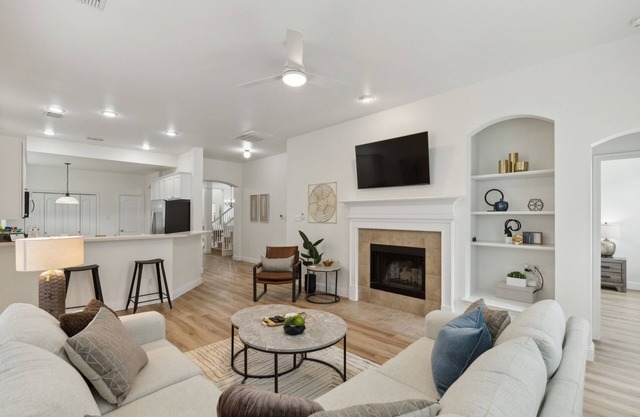 TCH - 5BR/2.5BA Home in Lantana - T3