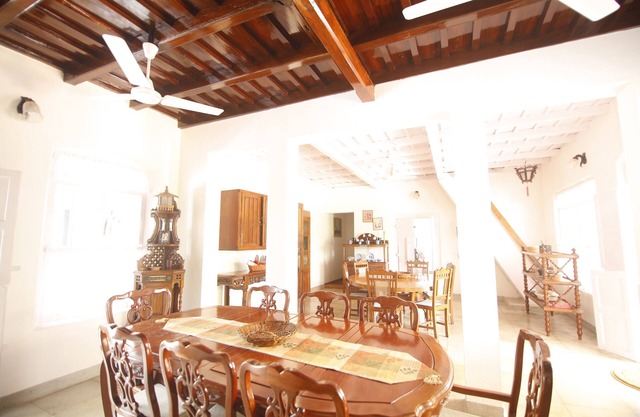 Teak Grove Country House