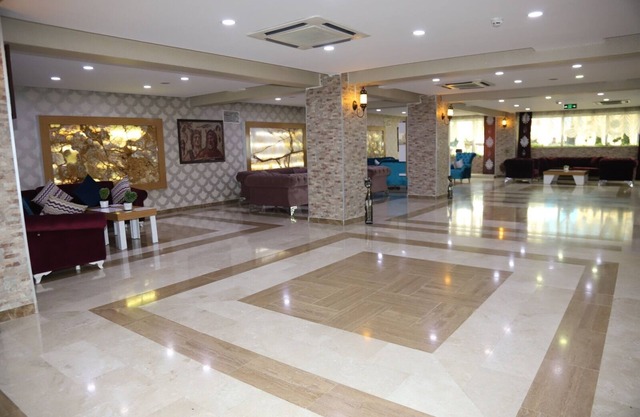 Tella Hotel