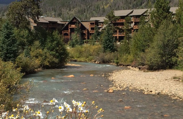 Tenderfoot Lodge, Walk To Ski Lifts At Mountain House, Fishing On Snake River