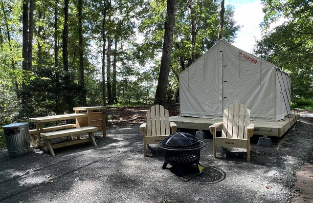 Tentrr Signature Site - Stuart's Skylark- The Camp at Dearsville