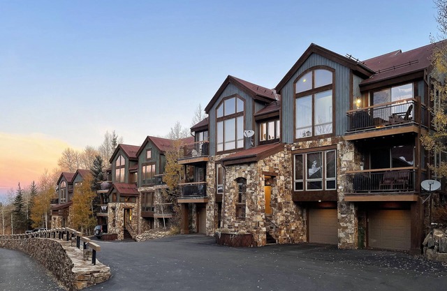 TERRACES 602- Slopeside Condo, Meadows of Mountain Village, Ski-In/Ski-Out!