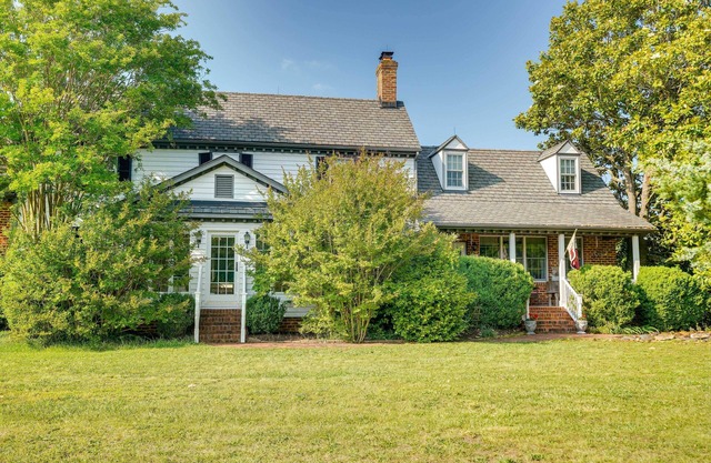 Terre Haute Manor Farmhouse w/Gardens & Deck!