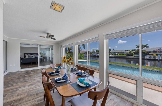 🥇 Terrific 2bd waterside villa (CH1005)