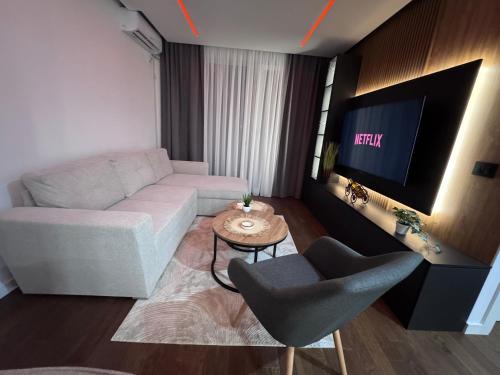 Tesla Apartman's 4
