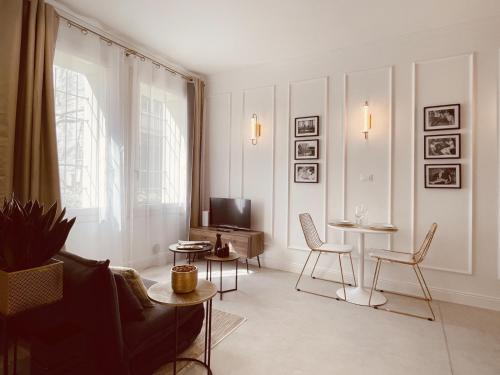 Tesoro Suite 01