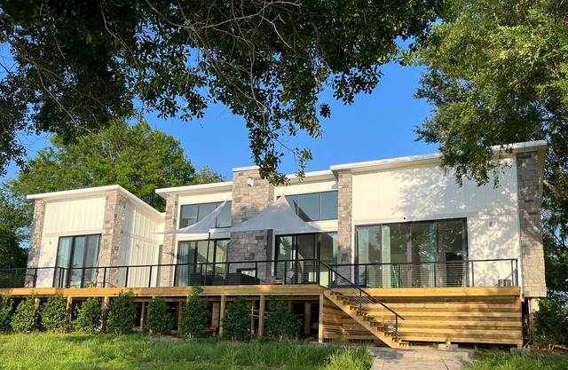 Texas Lake Hideaway at Limestone