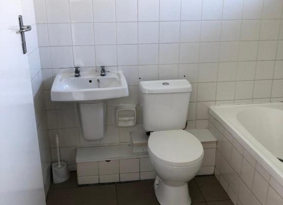 Thabi apartment in Morningside