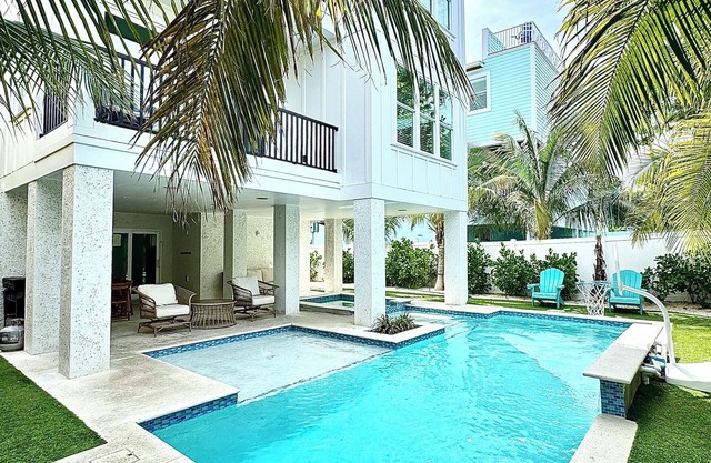 Thanksgiving Availability in this gorgeous 7 bedroom beach house! Heated pool