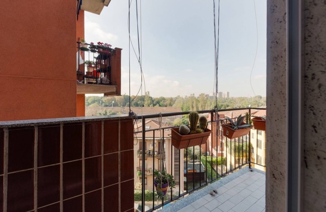 The apartment is equipped with all the main comforts and is located in a characteristic neighborhood in the north of Milan near the Parco Nord, Niguarda Hospital and Bicocca.The stay is recommended especially for those traveling by car, given the ease of