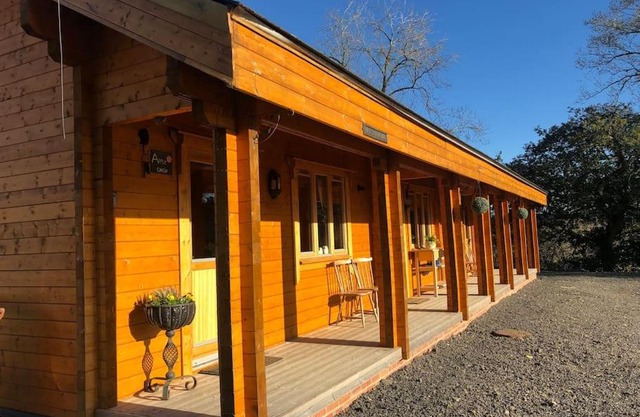 The APPLE Log Cabin