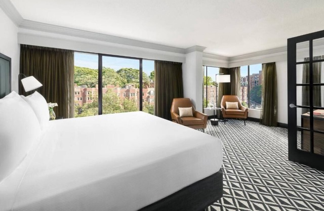 The Arcadian Suite Room Close to The Isabella Stewart Gardner Museum !