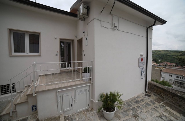 THE ARTISTS' DIMORES mini apartment with balcony RIPACANDIDA