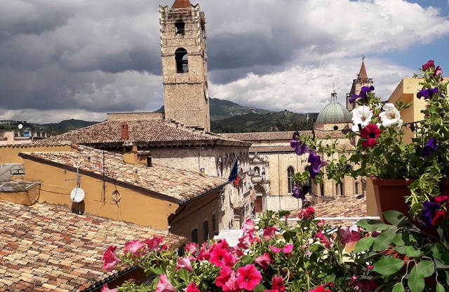 THE ATTACK WITH PANORAMIC TERRACE IN THE HEART OF THE HISTORICAL CENTER