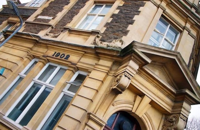 The Bank - 1 Bed City Centre Flat w/Street Parking