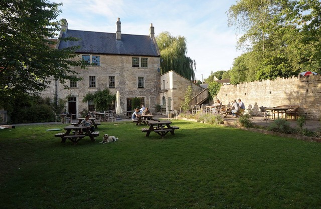 The Barge Inn