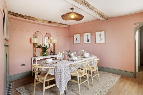 The Barley Apartment at Cowley House