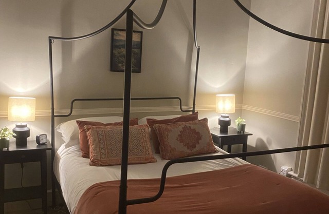 The Beeches - Chatsworth Apartment No 2 - Sleeps 2