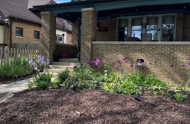 The Best Bungalow in Riverwest Parking onsite