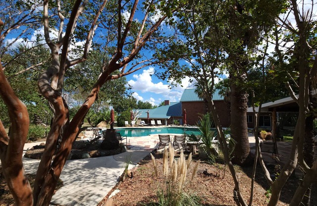 ★The BIG HAUS-Texas Oasis★nThe LARGEST HOUSE in Comal Co.!nWeddings, Events, etc