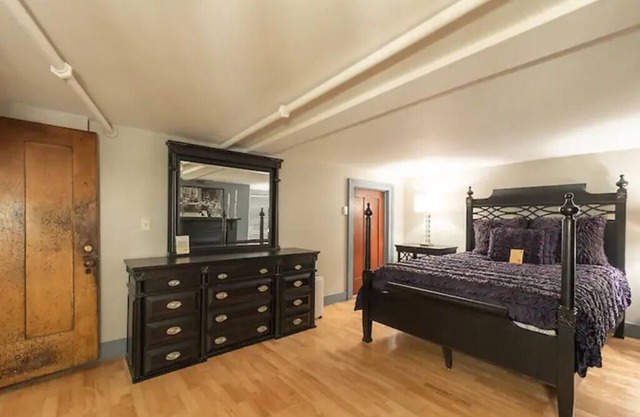 The Biltmore Suite in historic Holladay House