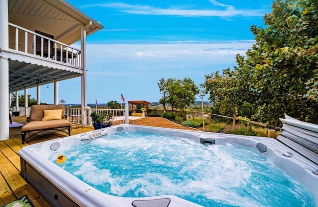 The Blue Dove’s Vista South, SwimSpa & More