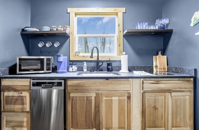 The Blue Spruce: Romantic Secluded Getaway