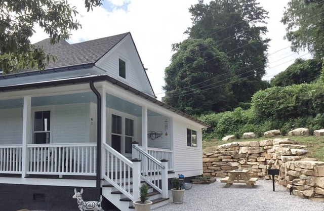 The Bryson City Farmhouse - Railroad History in Downtown!